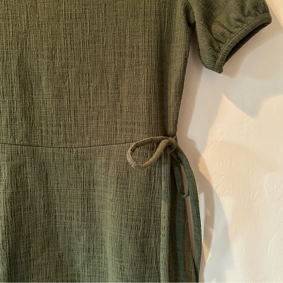 Madewell Crosshatch Puff-Sleeve Faux-Wrap Mini Dress Olive Green - Picture 7 of 11